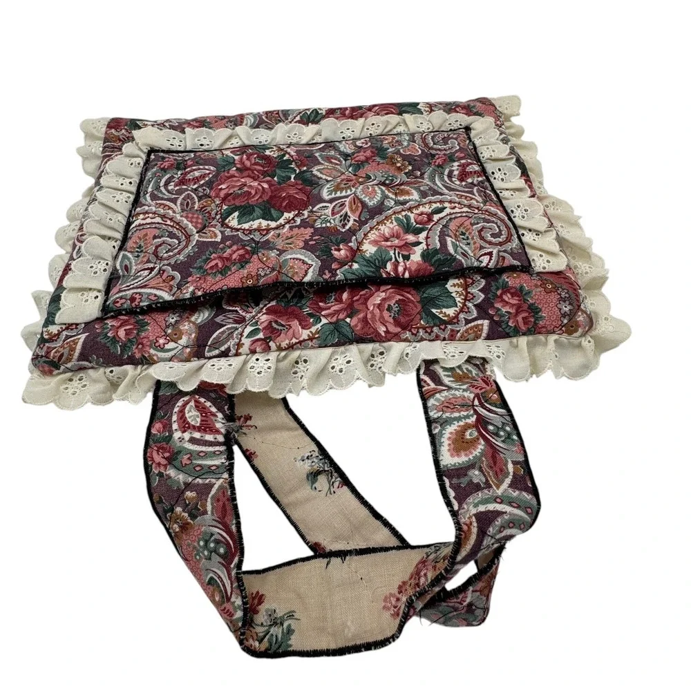 VTG Handmade Quilted Floral Paisley Book Cover Bible Handle Lace Trim Pockets